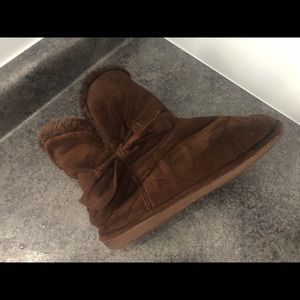 Steve Madden boot slippers